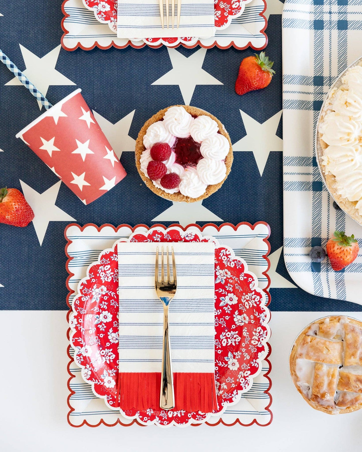 HAM935 - Striped Scallop Dinner Napkin
