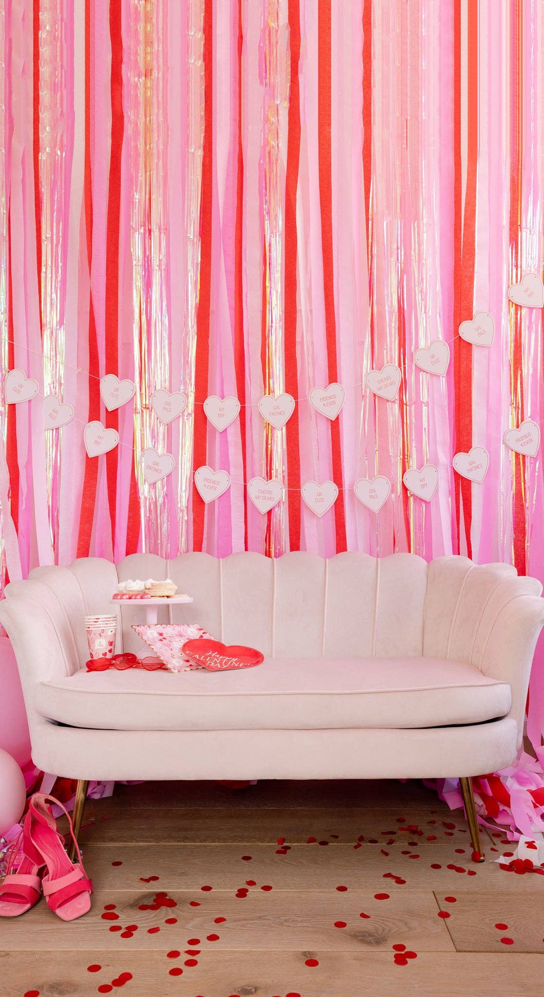 GAL1041 - Heart Happy Galentines Paper Plate