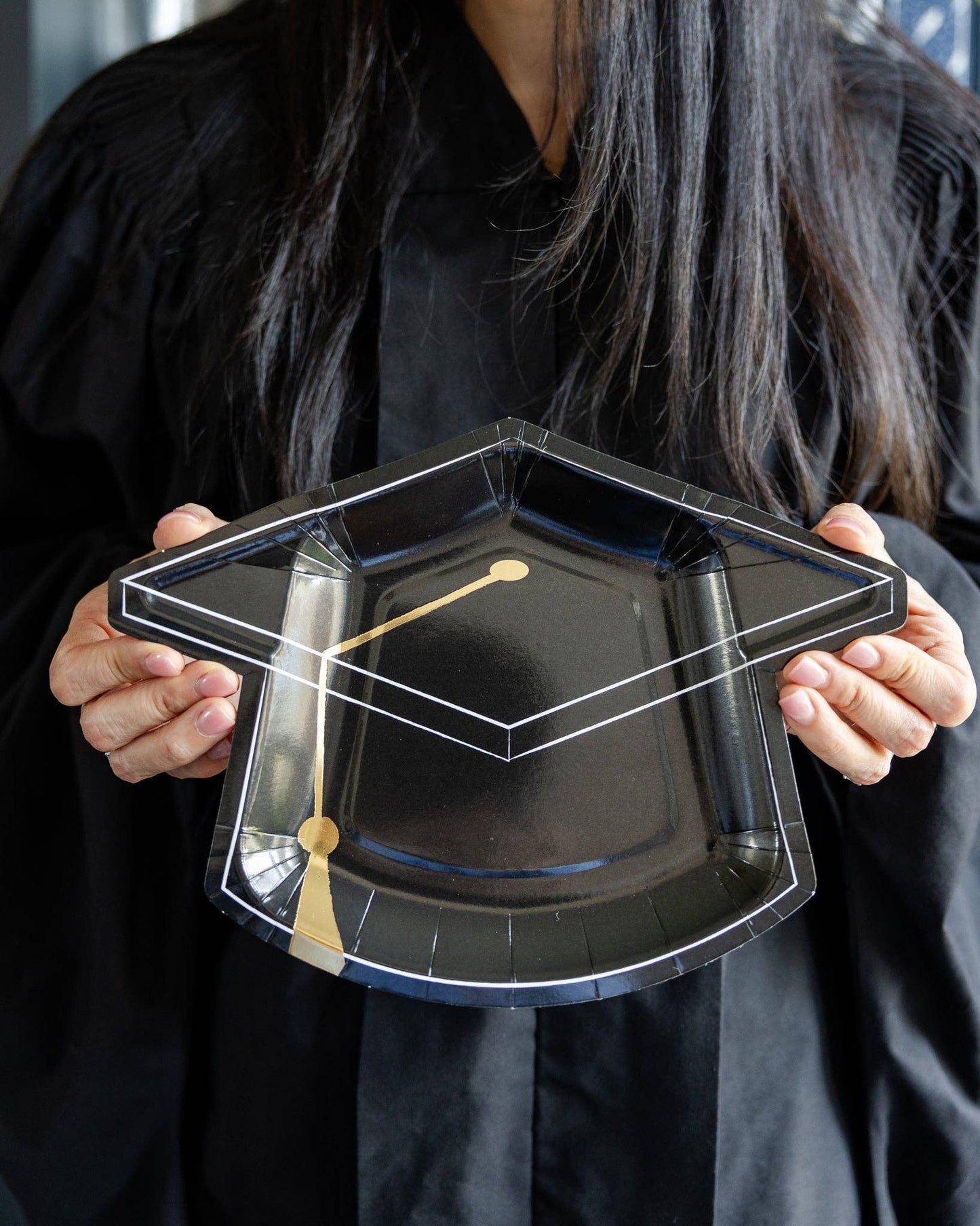 GRD1245 - Black Cap Shaped Plate