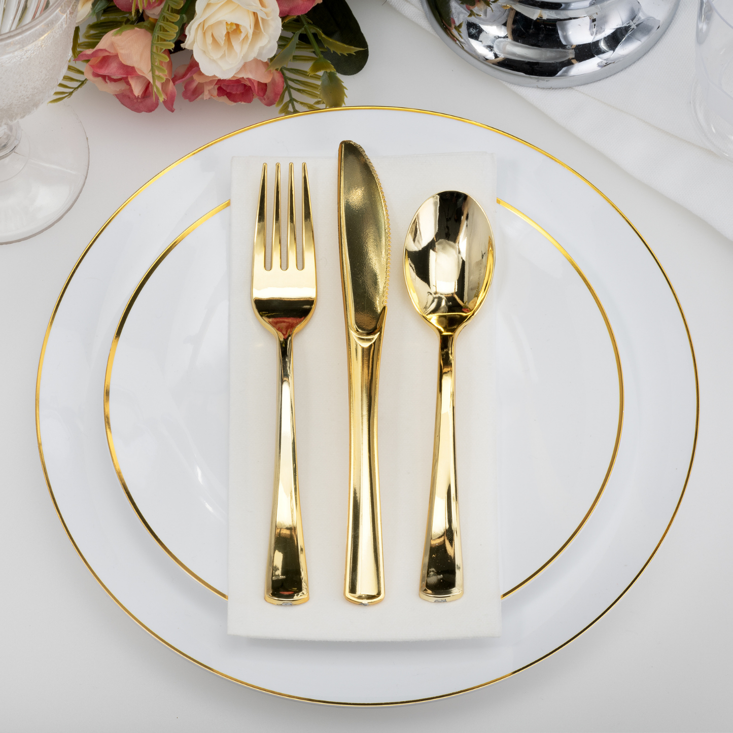 Exquisite Classic Gold Plastic Knives - 20 Count