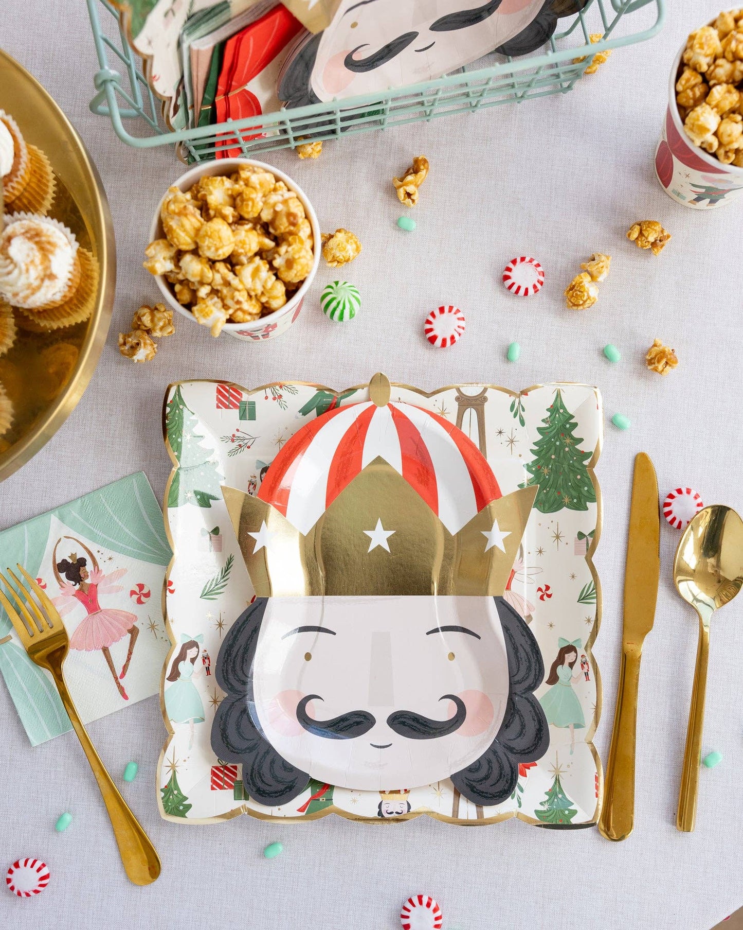 Nutcracker Pattern 9" Plates