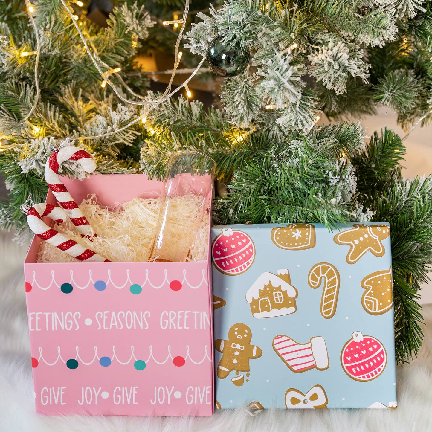 9"x9"x9" Collapsable Holiday Gift Box- Christmas Ornaments