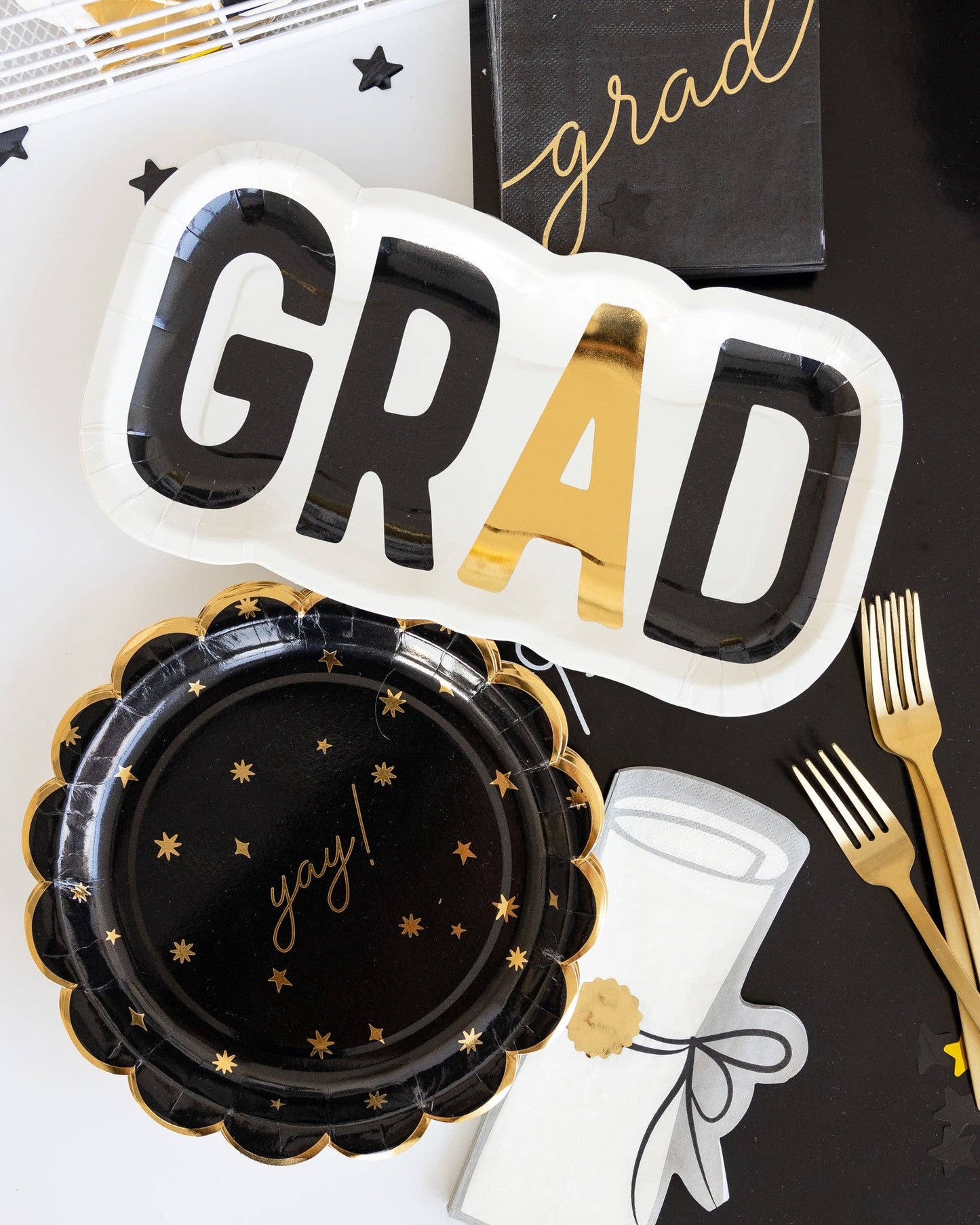 GRD1044 - GRAD Shaped Paper Plate